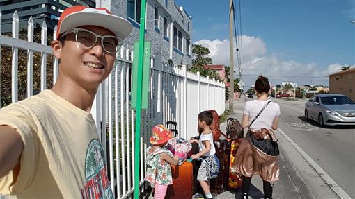 一度放開彼此！浩子「工作長期不在家」老婆沒安全感　結婚13年「曝挽救感情妙方」網讚：模範老公