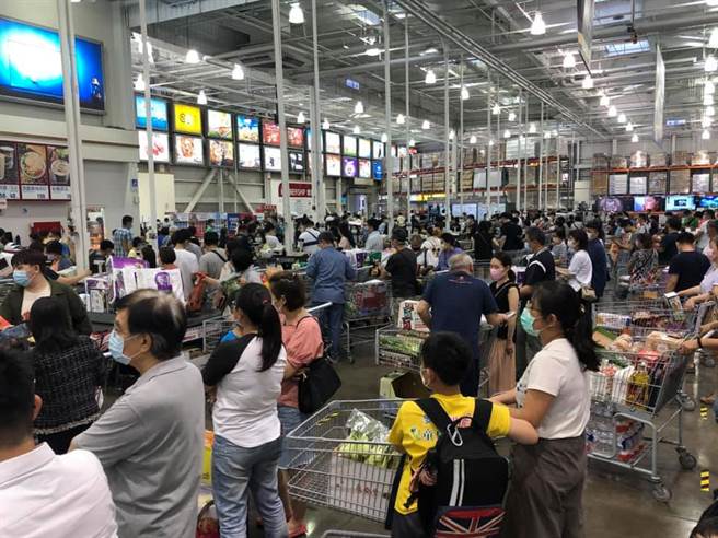 陪女友媽媽逛好市多！他被逼「買單1萬4」當場傻眼　事後討錢「被嗆超小氣」他霸氣反擊了