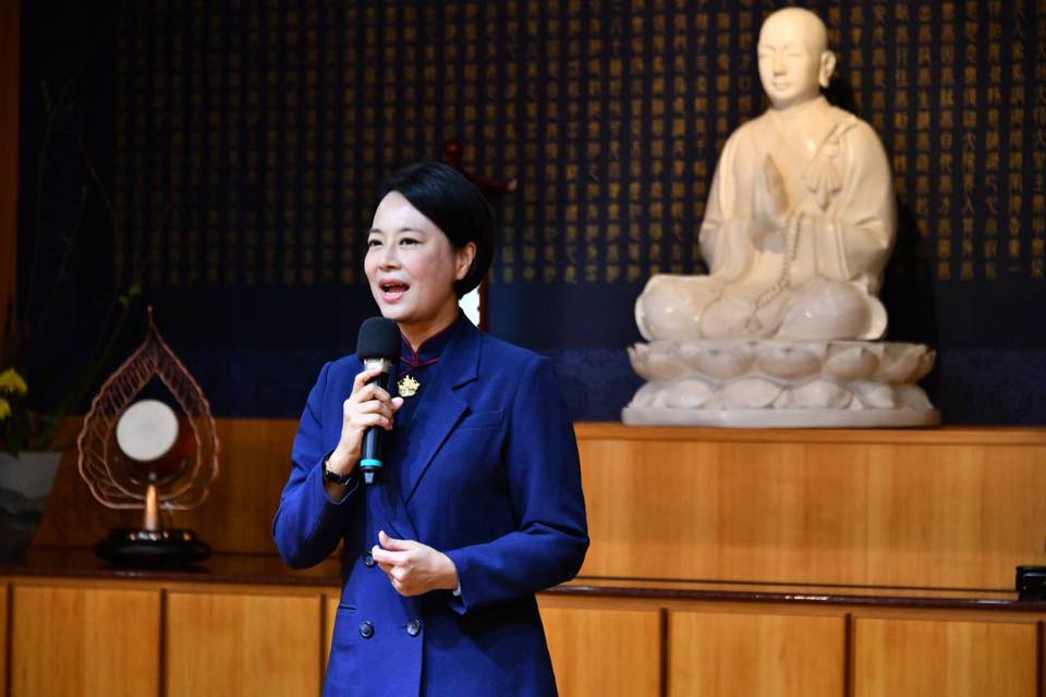 算命罵「取名壞了全家運」！陳夙雰認了「爸好賭還患怪病」糾紛不斷　霸氣喊「不改名我改命」1舉渡化賭鬼父
