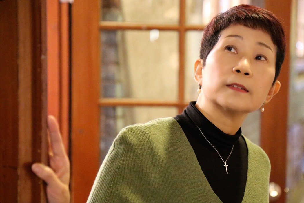 未婚生女被拋棄！62歲女星「獨扛千萬巨債」遭罵爛女人　25年後「渣男罹大腸癌出現」一句話所有人罵翻