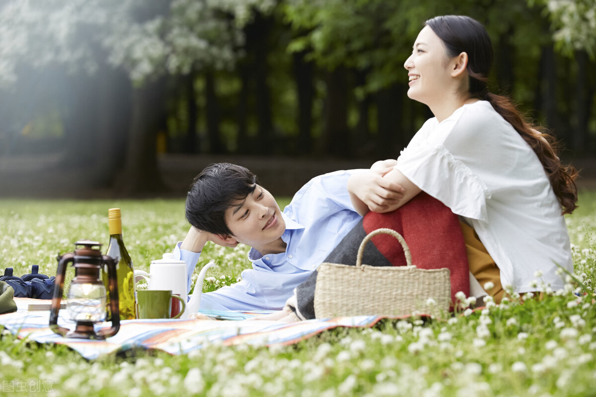 女友意外車禍！他放棄學業照顧6年　求婚前偷聽到「她的心裡話」後選擇分手：愛人更要愛己