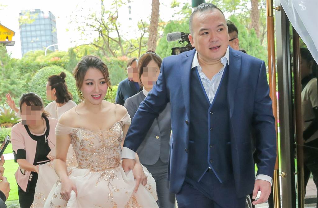 47歲才結婚！明金成「2段情傷太重」主動放手：不耽誤她青春　開玩笑「不能陪孩子長大」一語成讖