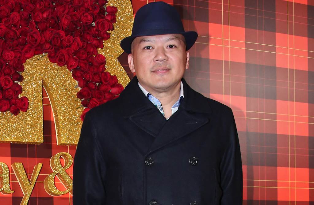 47歲才結婚！明金成「2段情傷太重」主動放手：不耽誤她青春　開玩笑「不能陪孩子長大」一語成讖