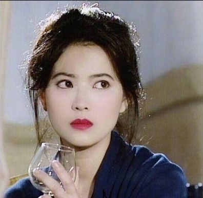 以為廁所有人！開門「驚見女星冰冷遺體」...留遺書「詛咒初戀女友」