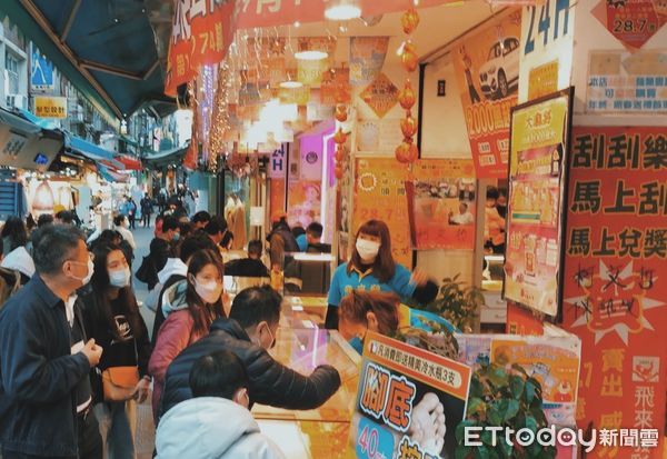 太幸運！看護中6億樂透「嗨到不會煮飯」秒辭職：今晚換你煮　下秒突轉念「不要告訴阿公」戲劇化展開