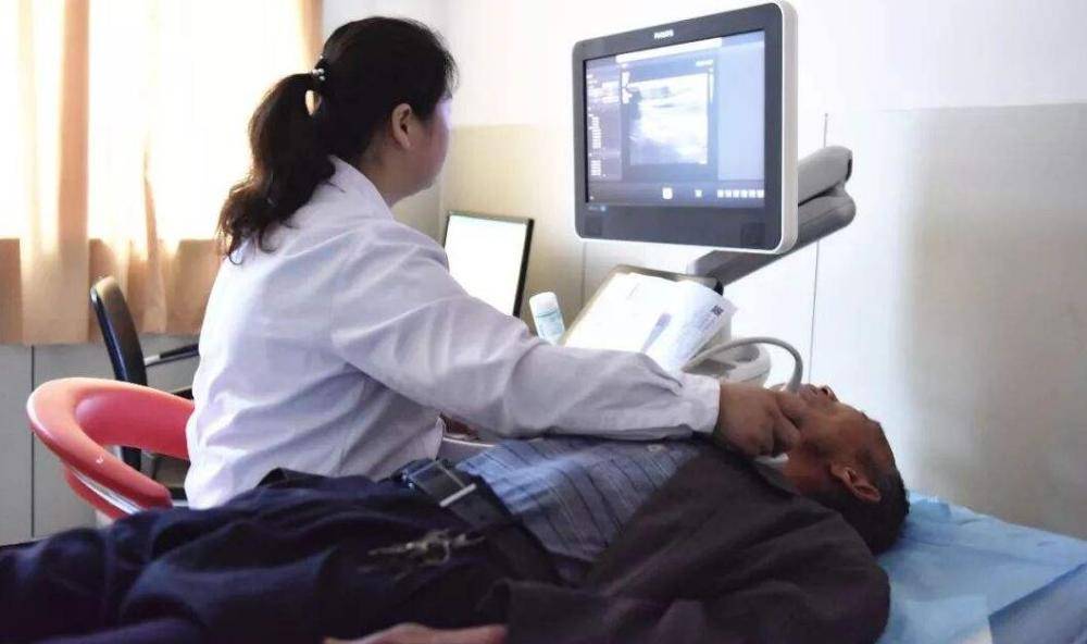 58歲男子確診肝癌！醫生提醒：「1種有害茶葉」趁早扔，喝一口等於「鋼絲球刮肝」