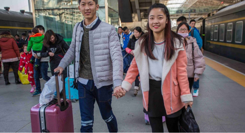 剛訂完婚不久！未婚妻提出一起回家過年　假期沒結束他卻「果斷取消婚禮」：幸好還沒結