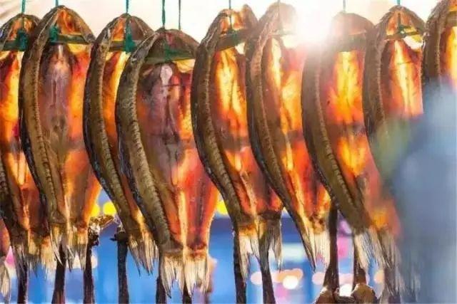 癌症越來越多！是「長期吃肉」引起的嗎？醫生勸告：為了健康「4種肉」能不吃就不吃