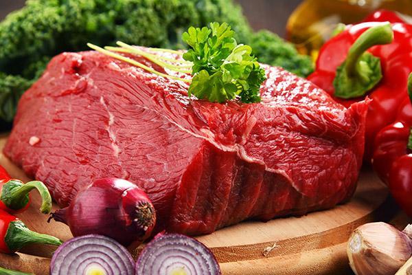 癌症越來越多！是「長期吃肉」引起的嗎？醫生勸告：為了健康「4種肉」能不吃就不吃