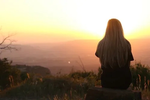 天生鳳凰命！「嫁誰旺誰」的6個生肖女　「越老越多金」男人娶了不富也貴