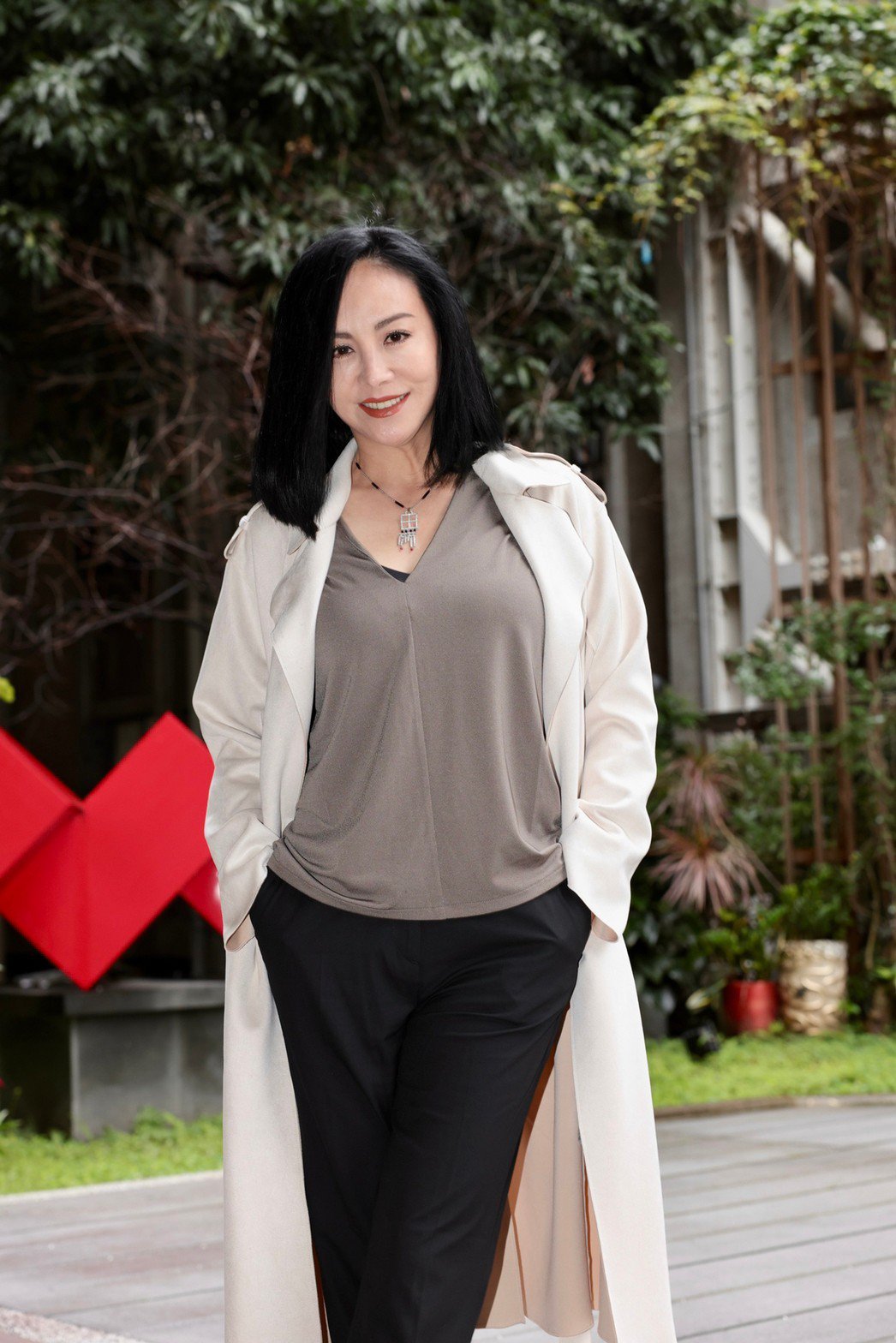 別結婚了吧！田麗「3段情經驗太豐富」享受單身：我快樂就好　歸隱台東山林「和20多位家人作伴」