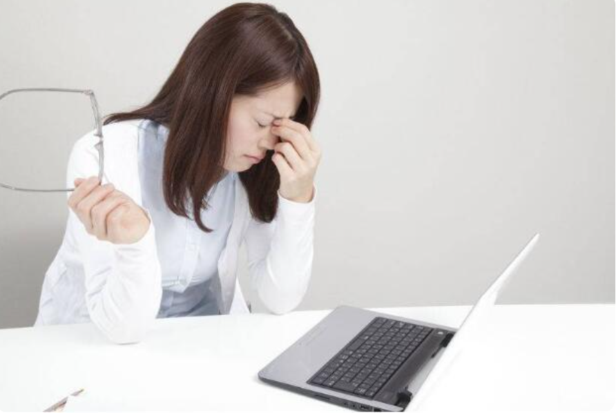 不論男女都要留心！40歲主婦患「肝癌晚期」：上廁所時出現「4種異樣」可能肝臟已經受損了