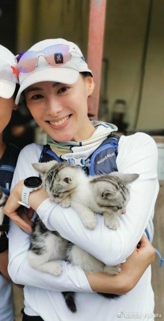 21歲就當媽！女星為李嘉誠二代「連生3子無名分」　知情人士卻讚「她才是最後贏家」
