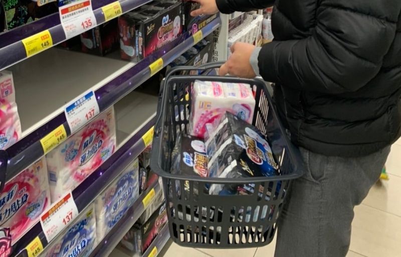 聽不懂！女友要求「幫我買黃鼠狼」男友滿頭問號　店員笑了「要講台語才懂」網友大開眼界