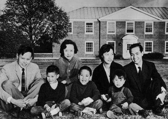 嫁大54歲尪！「她堅持早睡18年」只為丈夫身體　「老公如今快百歲」繼子讚：她是好女孩