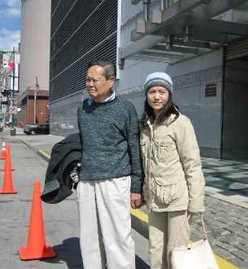 嫁大54歲尪！「她堅持早睡18年」只為丈夫身體　「老公如今快百歲」繼子讚：她是好女孩