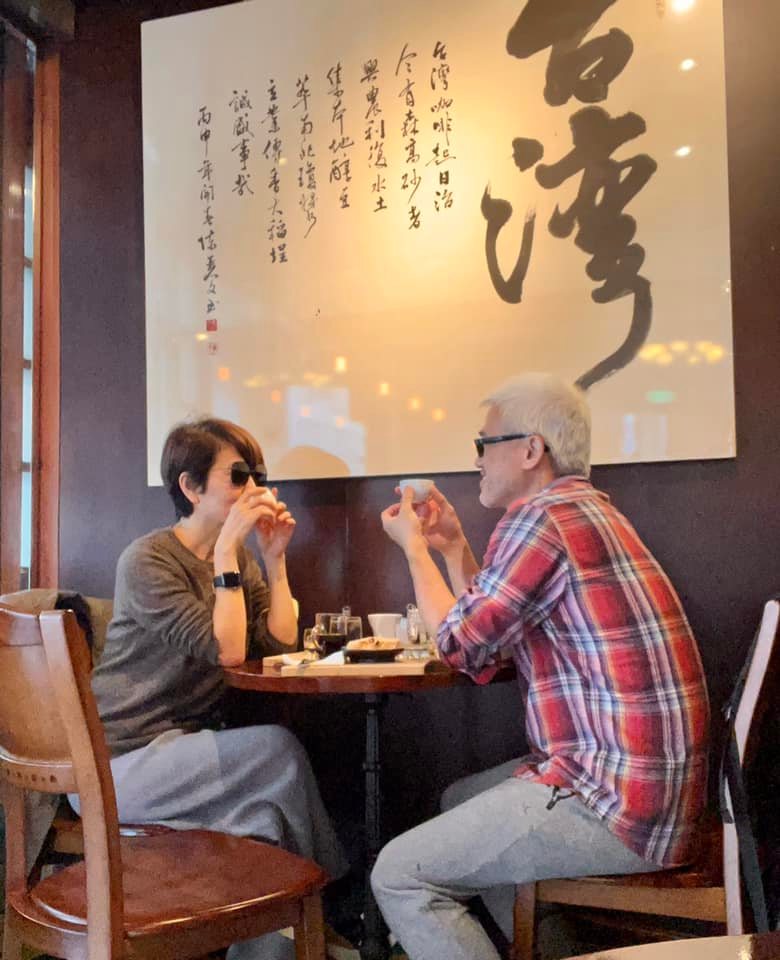 再嫁小8歲尪！阿嬌主動問「可以跟我約會嗎？」對方一口答應　偷閒約會「結婚14年卻樂在其中」