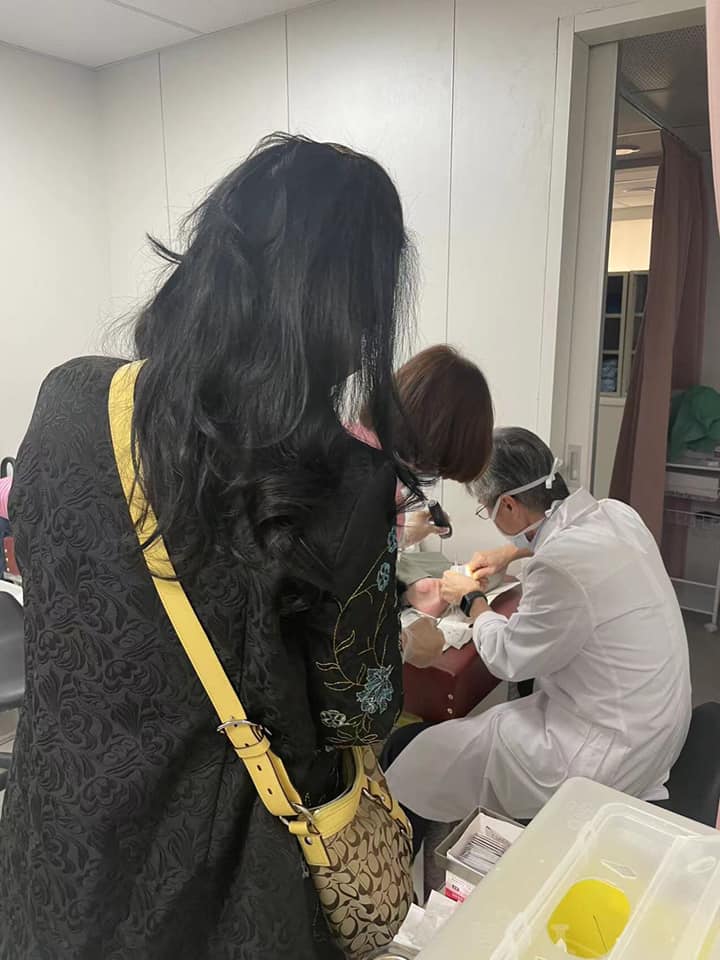 57歲男星爆「半年不良於行」！無奈清創也沒用「走一步痛一步」　「最新病況曝光」網湧入關心