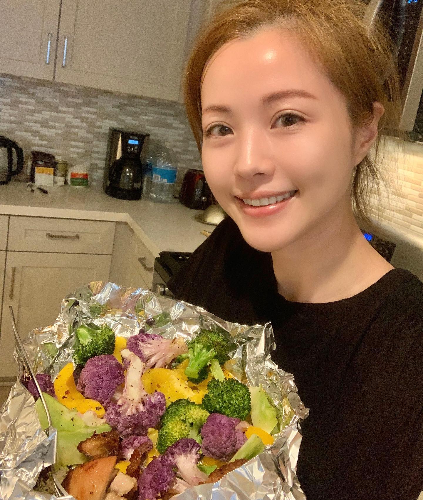 招妓不戴套!音樂才子遭曝「找酒店妹泡溫泉」搞出人命 「5線索洩漏身份」人妻女星出面回應了