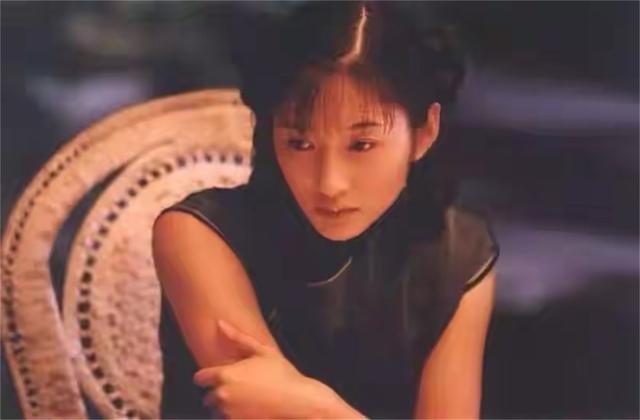 愛上已婚大咖想分手! 50歲影后「遭雇13人爆打」難受孕 今甜嫁「20億身家閨密」