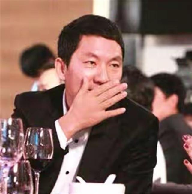 愛上已婚大咖想分手! 50歲影后「遭雇13人爆打」難受孕 今甜嫁「20億身家閨密」