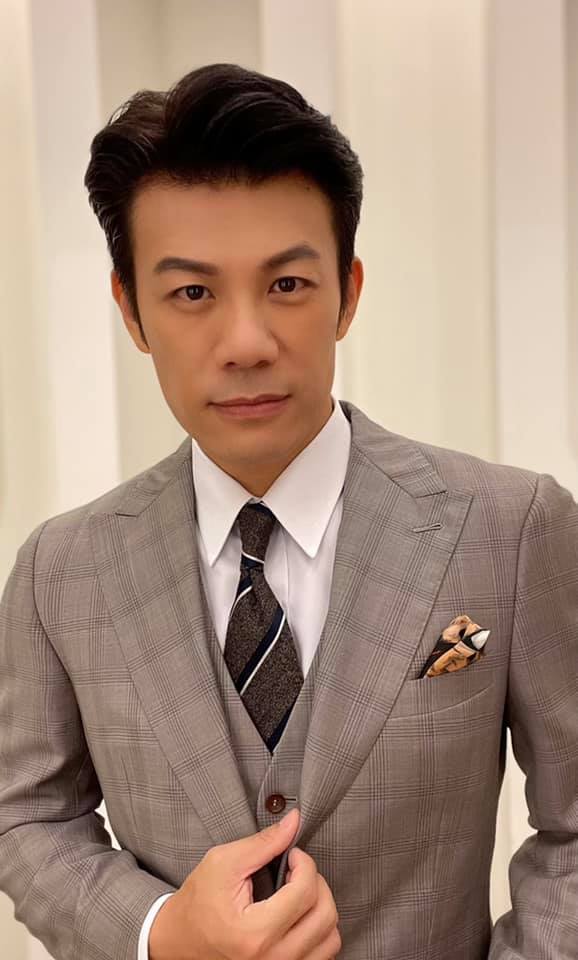 才剛同框拜年！陳志強「單親母突掛急診」他緊牽媽媽手　不捨喊話「最遺憾未說我愛您」