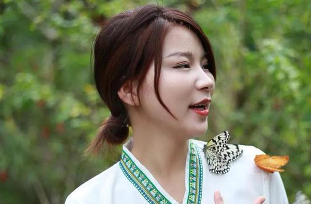 從草叢到億萬財富：一位拾荒老漢與養女的感人故事