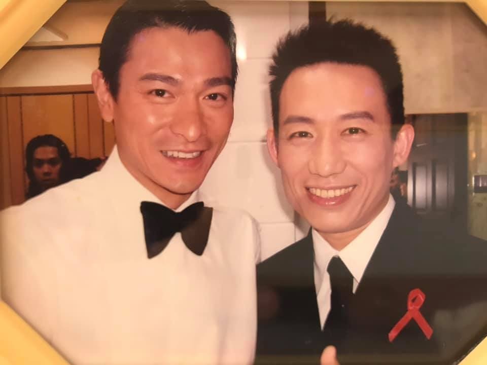 哥哥是建中學霸！郭子乾「出身書香世家」被鄰居酸：成績差太多　校長爸「不拿兩兄弟比較」養出年收千萬模仿天王