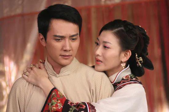 演小三爆紅！ 氣質女星「拒潛規則遭冷凍」 分手豪門「靠擺攤竟賺上億」