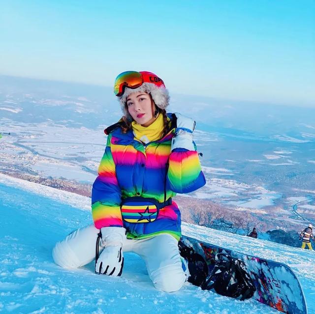 演小三爆紅！ 氣質女星「拒潛規則遭冷凍」 分手豪門「靠擺攤竟賺上億」
