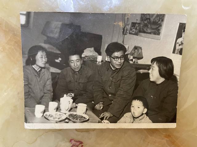 老同學你在嗎？80歲爺爺錯發簡訊「誤傳給陌生高中生」　意外變忘年之交「揭開動人往事」結局感動全網