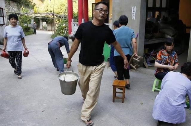 放棄百萬年薪！他愛情事業兩豐收「不顧妻子反對堅持出家」　了卻牽掛後「粗茶淡飯隱居山中」現況曝光