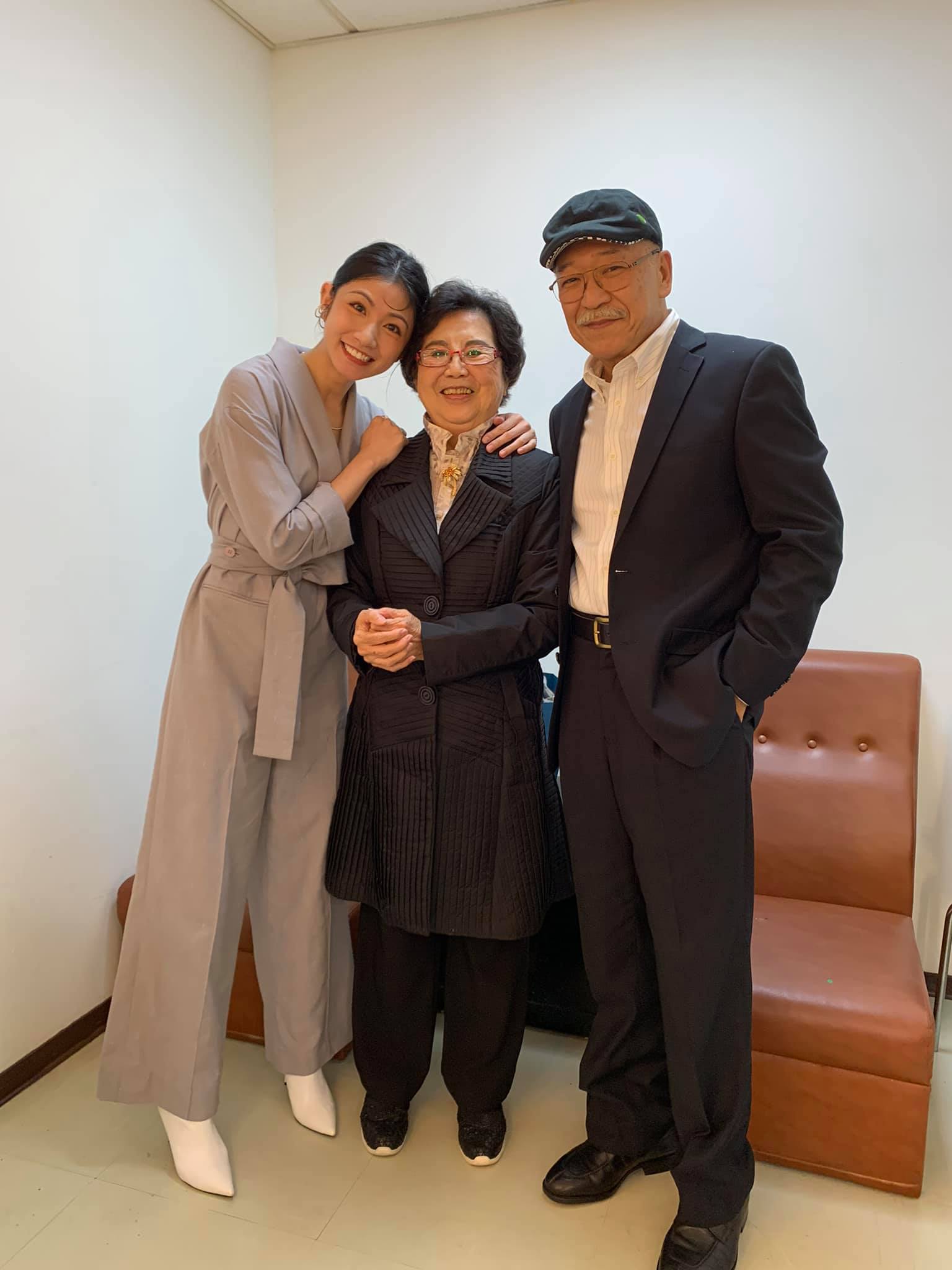 罹病無法站！國民阿嬤「曾痛到不能睡」求助喊：怎麼辦　況明潔「突PO照曝近況」：羨慕能像她