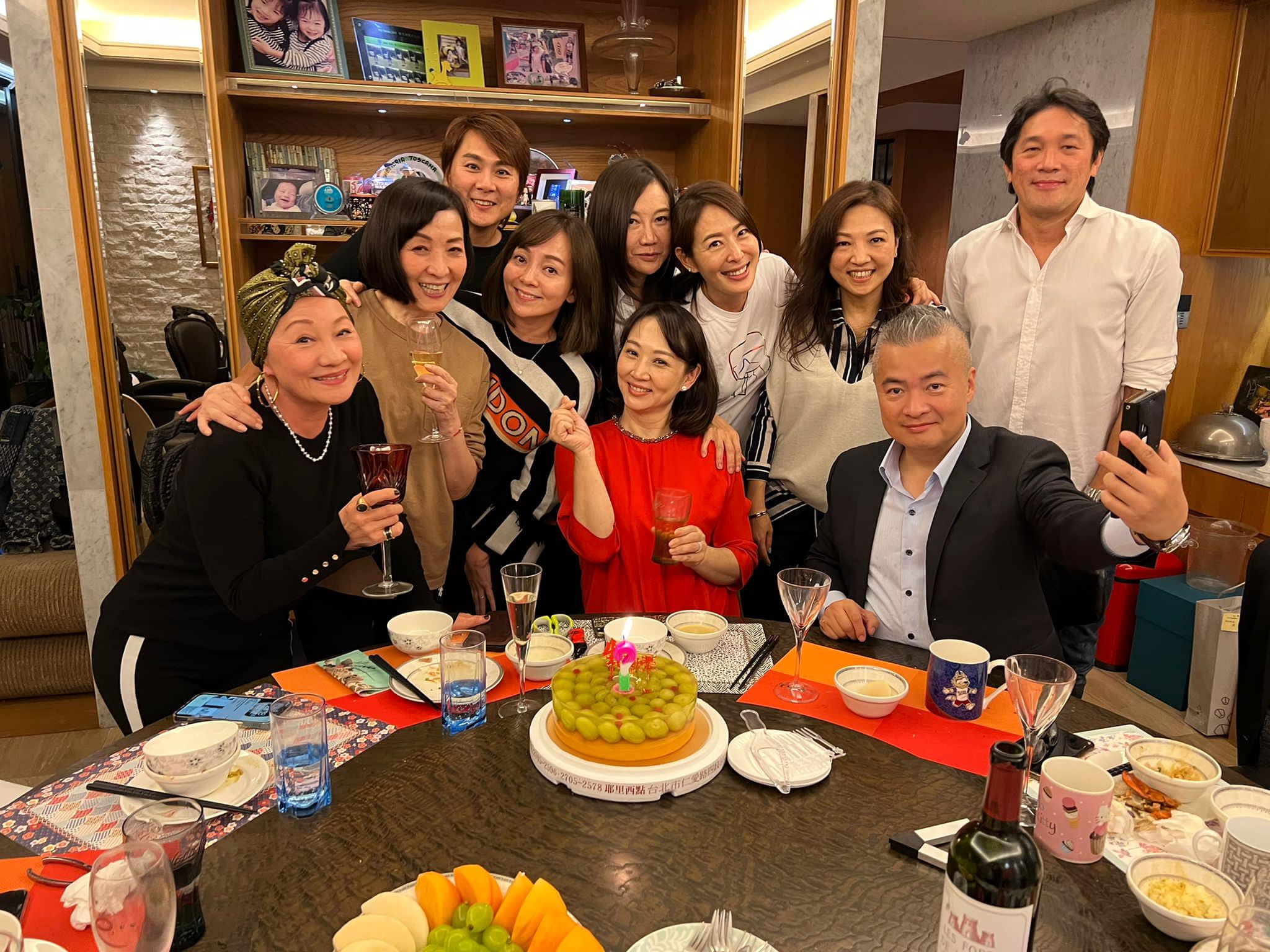 被讚地下媽祖！郁方「放任豪門尪勾熟女」大器回：和前任都有聯繫　自信授馭夫術「完全不怕對方勾勾纏」