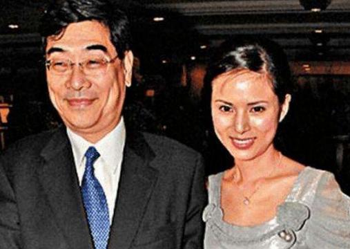 錯付10年青春！最美小龍女有求必應「戀情卻成一場空」　三度被甩後「55歲近況曝光」取悅自己就好