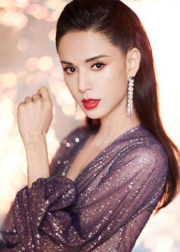 錯付10年青春！最美小龍女有求必應「戀情卻成一場空」　三度被甩後「55歲近況曝光」取悅自己就好