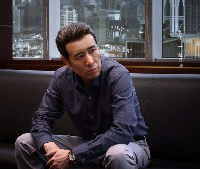 相守30年！窮小子18歲愛上鄰家女「從零拚到有」不離棄　成名後鬧緋聞「不負糟糠妻恩」讓太太很放心