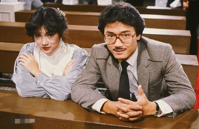 遭誤解多年！女星「被冤指害人罪魁禍首」真相大白她早以釋懷　60歲「與丈夫恩愛32年」：嫁對人真的很幸福