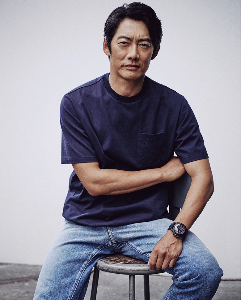 帥氣戲劇男神！當年「演酷帥教師爆紅」　51歲「私下與老婆約會被拍」甜如偶像劇❤️