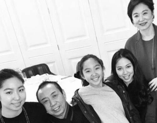 甩臉繼母林青霞！富商父再婚生子「親媽4婚4離」　她連生兩胎「願當未婚媽媽」：父母婚姻影響我一輩子