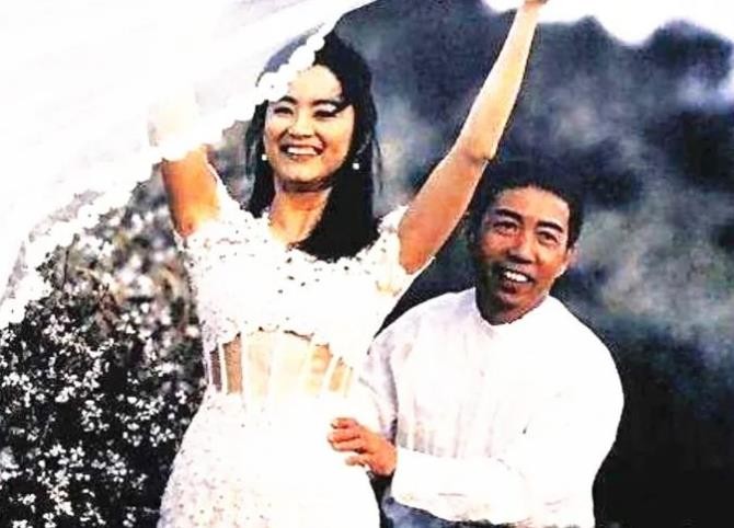 甩臉繼母林青霞！富商父再婚生子「親媽4婚4離」　她連生兩胎「願當未婚媽媽」：父母婚姻影響我一輩子
