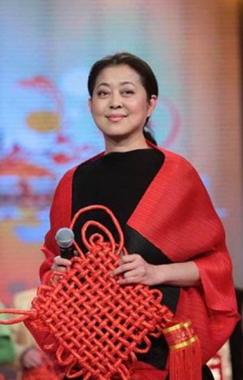 歷經千辛萬苦！她與男友8年情「敵不過小三懷孕」　婚後又被拋下「獨養兒12年獲幸福結局」卻嘆：如有來生願無至親