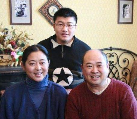 歷經千辛萬苦！她與男友8年情「敵不過小三懷孕」　婚後又被拋下「獨養兒12年獲幸福結局」卻嘆：如有來生願無至親