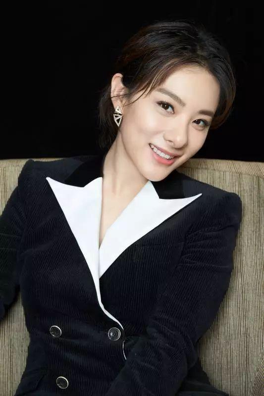 不嫁豪門嫁愛情！體操皇后獲獎無數「閃嫁窮學生」　如今「40歲現況曝光」網驚：幸福是無價的