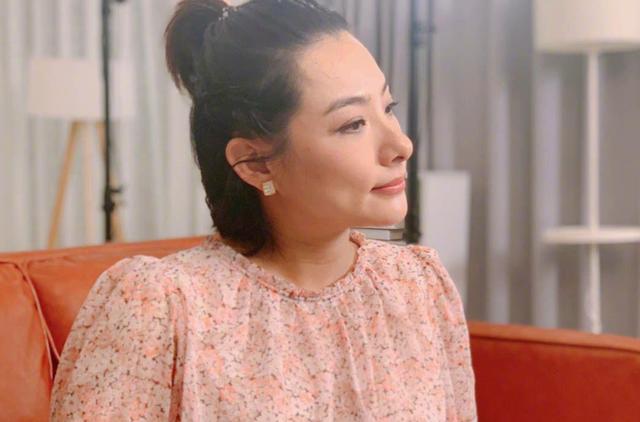 不嫁豪門嫁愛情！體操皇后獲獎無數「閃嫁窮學生」　如今「40歲現況曝光」網驚：幸福是無價的