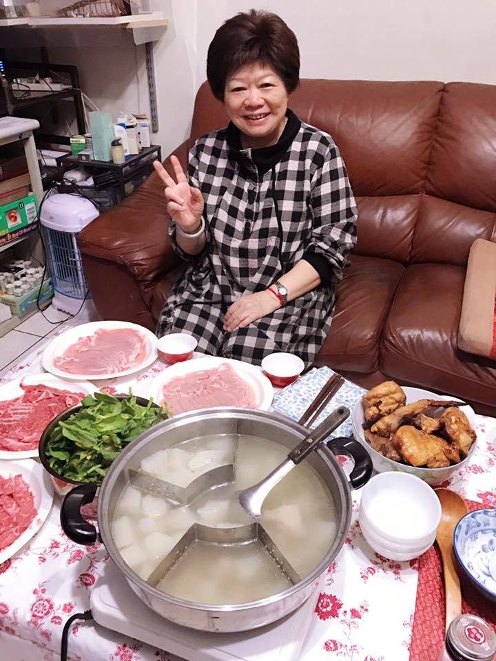 不想麻煩媳婦！廖輝英一進門「撞見兒子在洗碗」心疼喊：我來就好　「全天下婆婆心聲」引網友共鳴：真的會不捨
