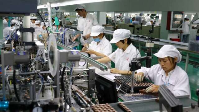 台灣人沒責任感？工廠老闆「堅持只聘移工」老婆氣炸：不愛台灣　抱怨「老婆生小孩也要請假」2派人吵翻