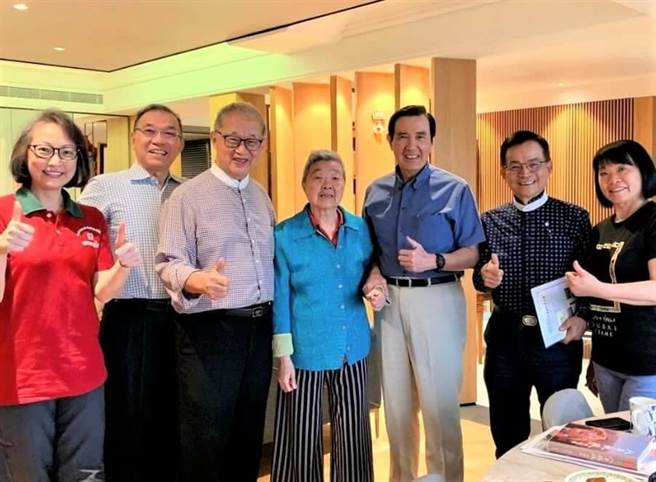 不留棺材本！「送三子出國深造，兩老病了獨自依靠」　王建煊感慨：無子其實也很幸福