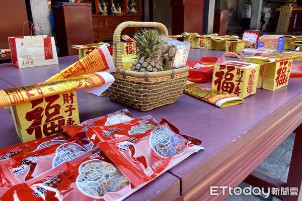 初一十五拜6間廟！婆婆堅持「爆買108顆水果」：吃到糖尿病　媳婦「崩潰揭家裡慘況」網友全看傻