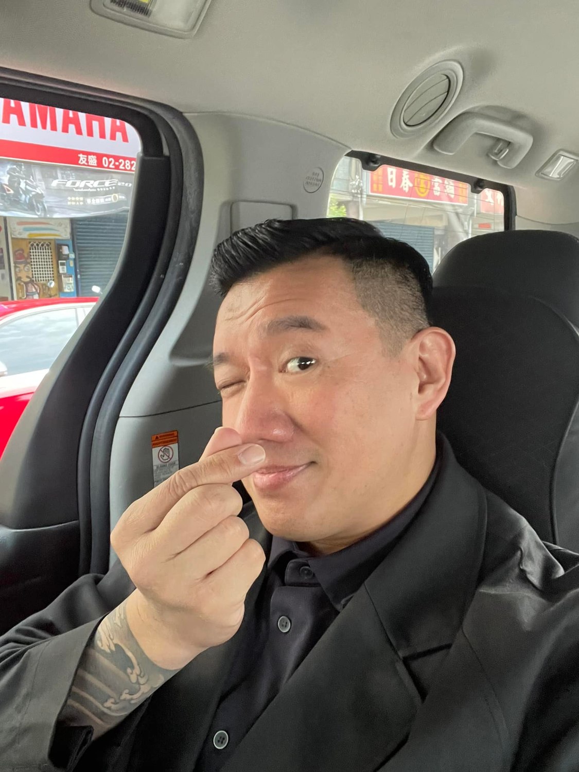 港人來台沒健保！付不出醫藥費「恐終生殘廢」淚崩無助　男星一聽「霸氣全買單」：看護錢也包了